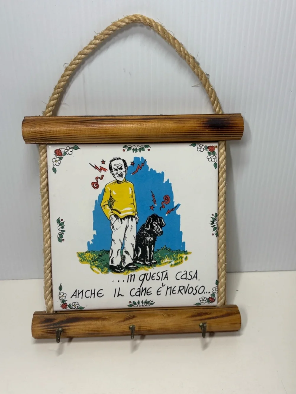 Vintage Italian Saying Ceramic Wall Plaque Key Holder with Dog Illustration